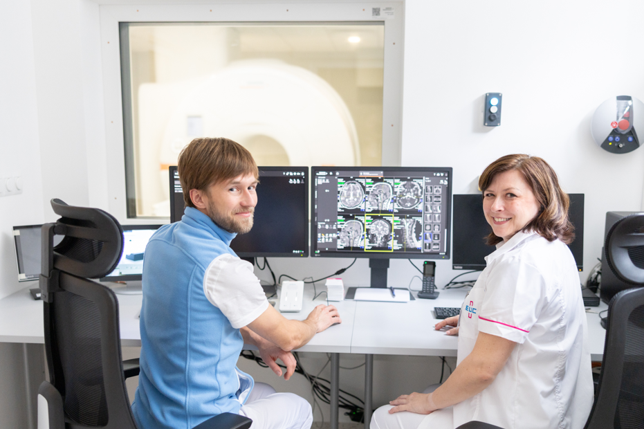 Nová magnetická rezonance v EUC Klinice Hradec Králové zlepší dostupnost vyšetření pro pacienty. Investice dosáhla 70 milionů korun